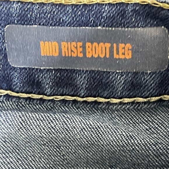 Jag sz 14p med wash boot cut jeans - Picture 14 of 16